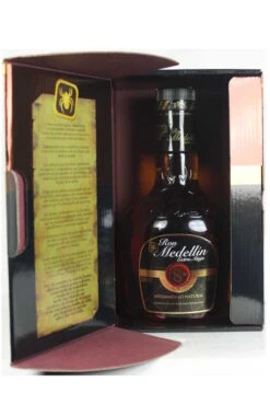 Ron Medellin Anejo 8 Jahre 0,7l